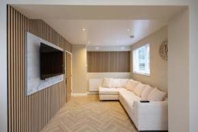 Bath Bliss Retreat - 7 Bedroom House